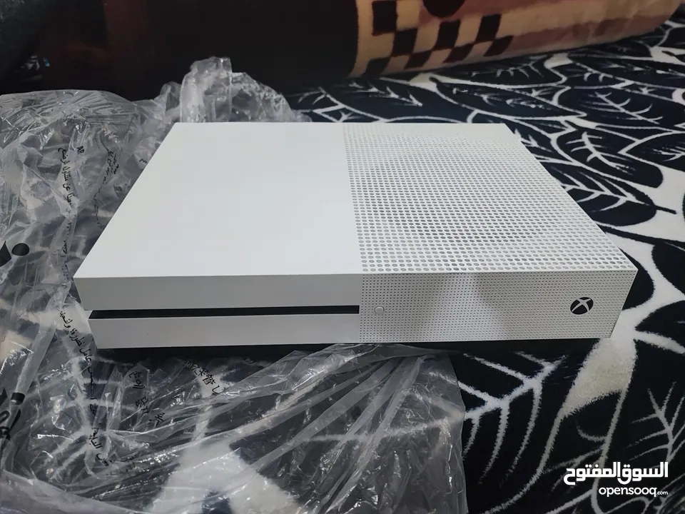 اكس بوكس وان اس xbox one s. 1000 GB