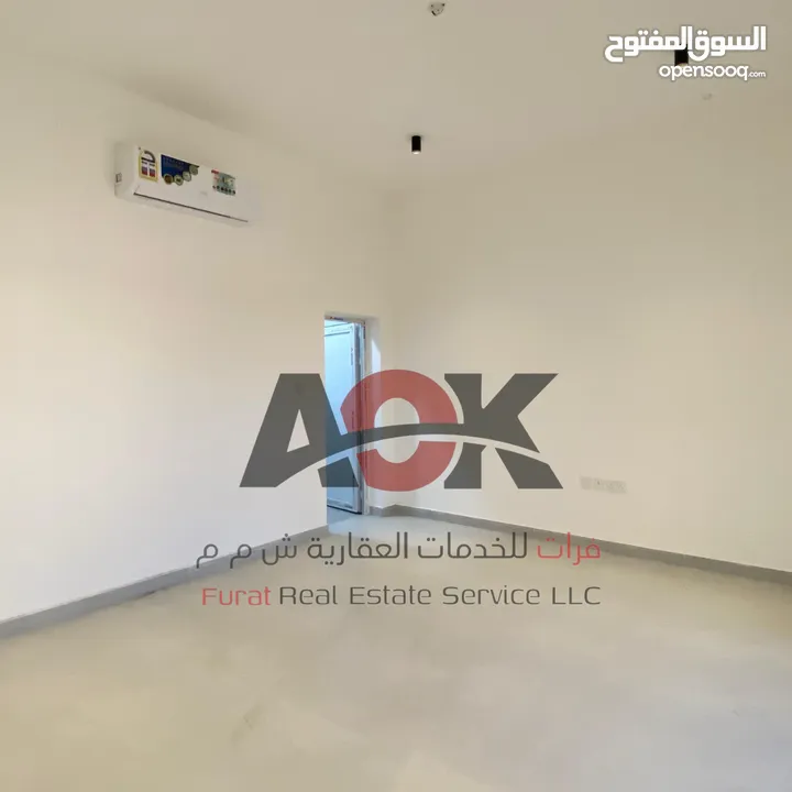 فيلا جزء توين كورنر بتشطيبات راقية للبيع في بوشر (المسفاة) Twin Villa Corner Unit for Sale  Location