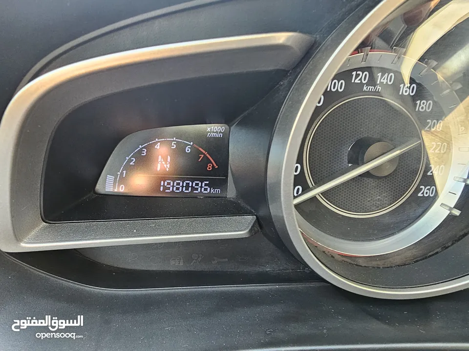 mazda 3 full auto 2015  clean  klm 190 oman