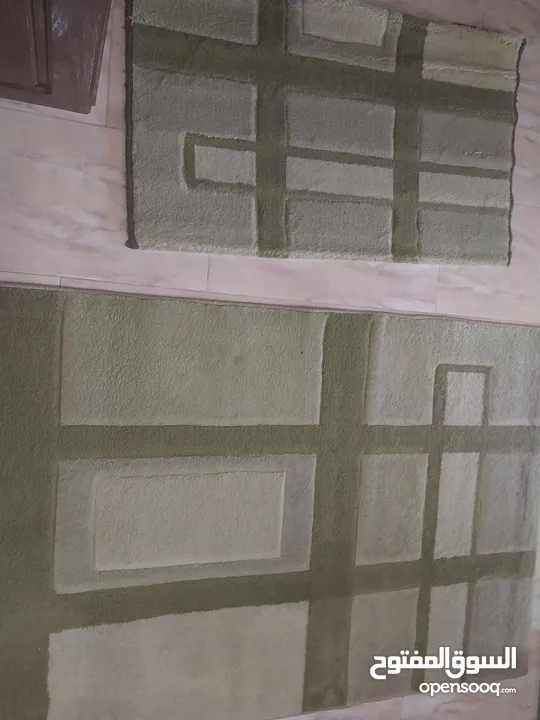 سجاد نوعيه ممتازه من صيدا مستعمله لمده قليله جدا نظيفه ومرتبه