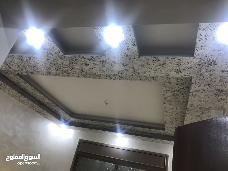 شقة للبيع في الرمثا حي الزهور