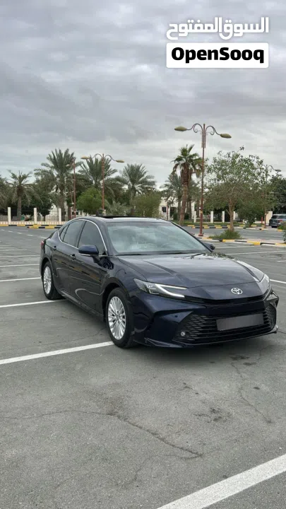 تويوتا كامري Le ، 2025 للبيع ( حالة الوكالة ) .