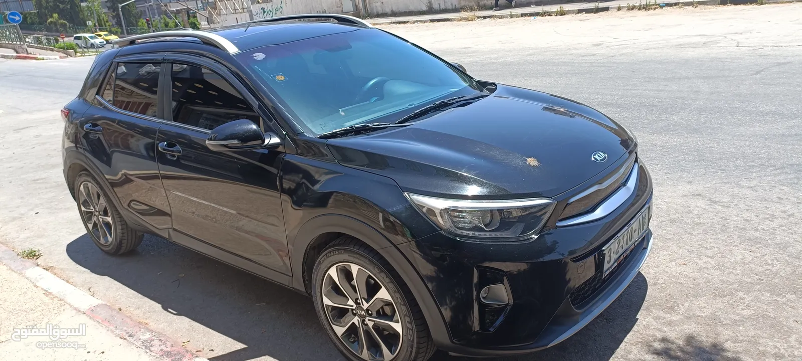 كيا ستونيك 2018 أسود فل الفل - فتحة سقف  Kia Stonic - Full option