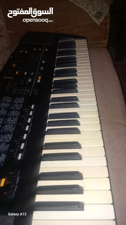 جهاز اورج ROLAND E40 للبيع
