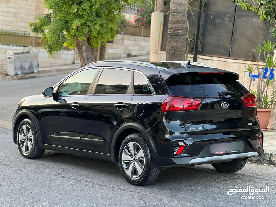 كيا نيرو 2020 لون اسود بحالة الوكاله عداد قليل 33 الف مايل