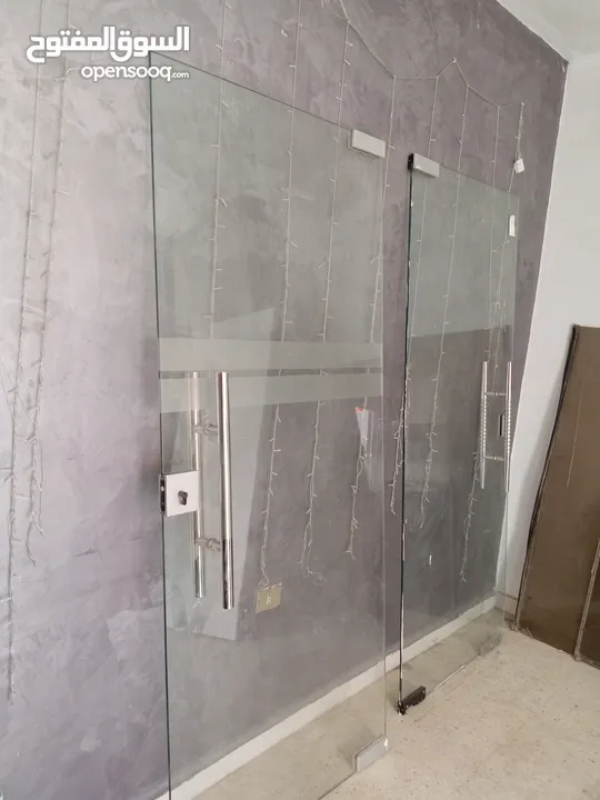 باب سكيوريت عدد 2 وباب خشب بدون حلق مستعمل نظيف للبيع