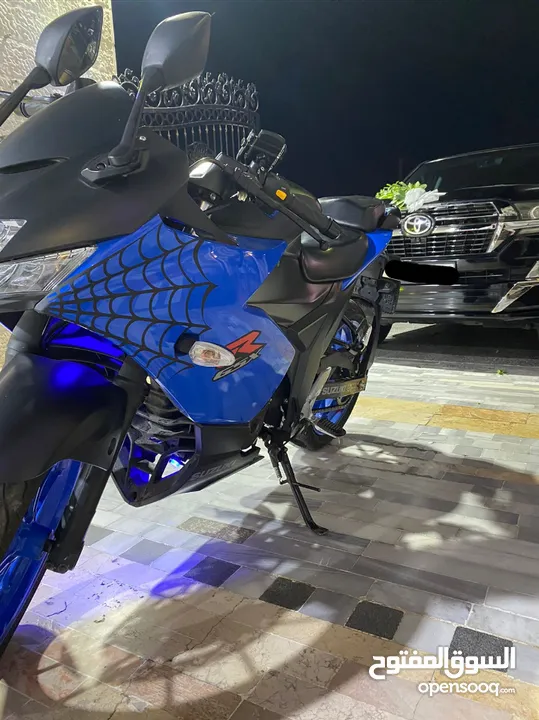 سوزوكي جيكسر 250sf  Suzuki gixxer 250sf