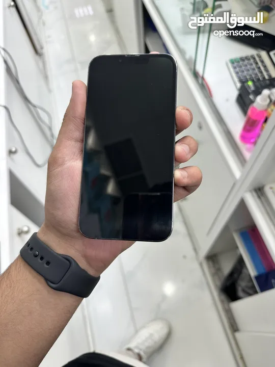 13Pro  256GB بطارية 94 وله خدش