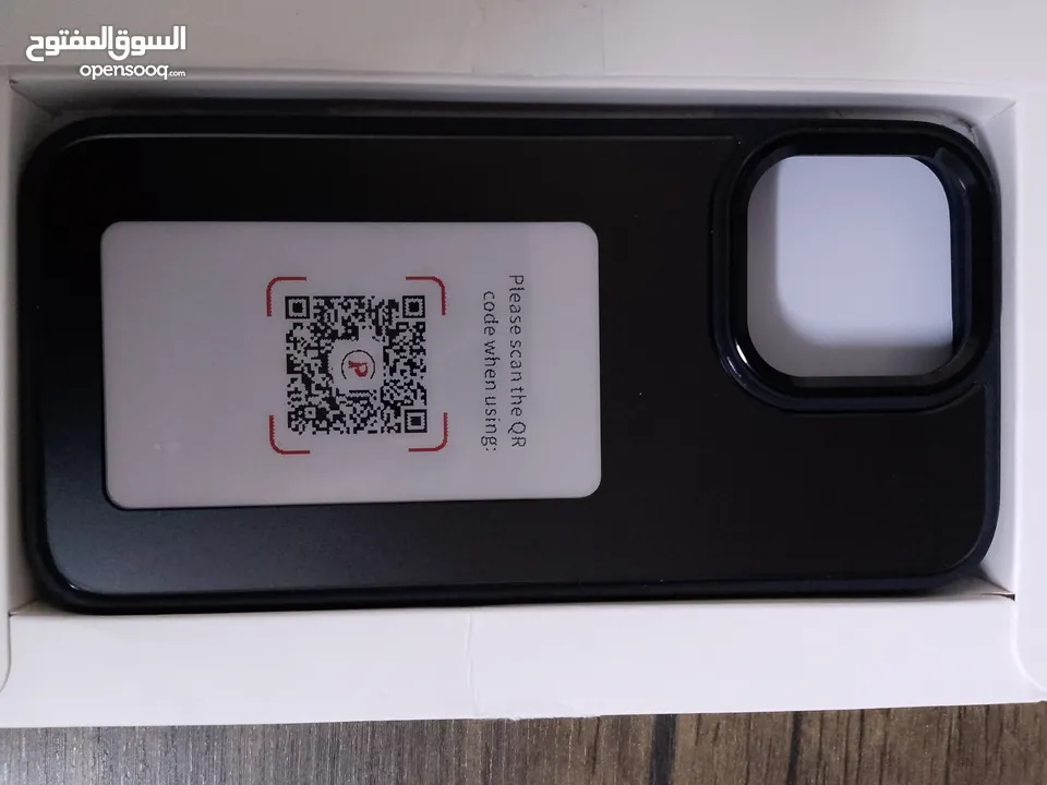 كفر ال Iphone السحري اللي فيه شاشة خلفية ولا ينقص الشحن والكفر من الجلد والبلاستيك القوي