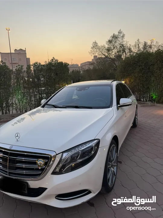 للبيع مورسيدس S550 موديل2015 اللي يدور النظيف