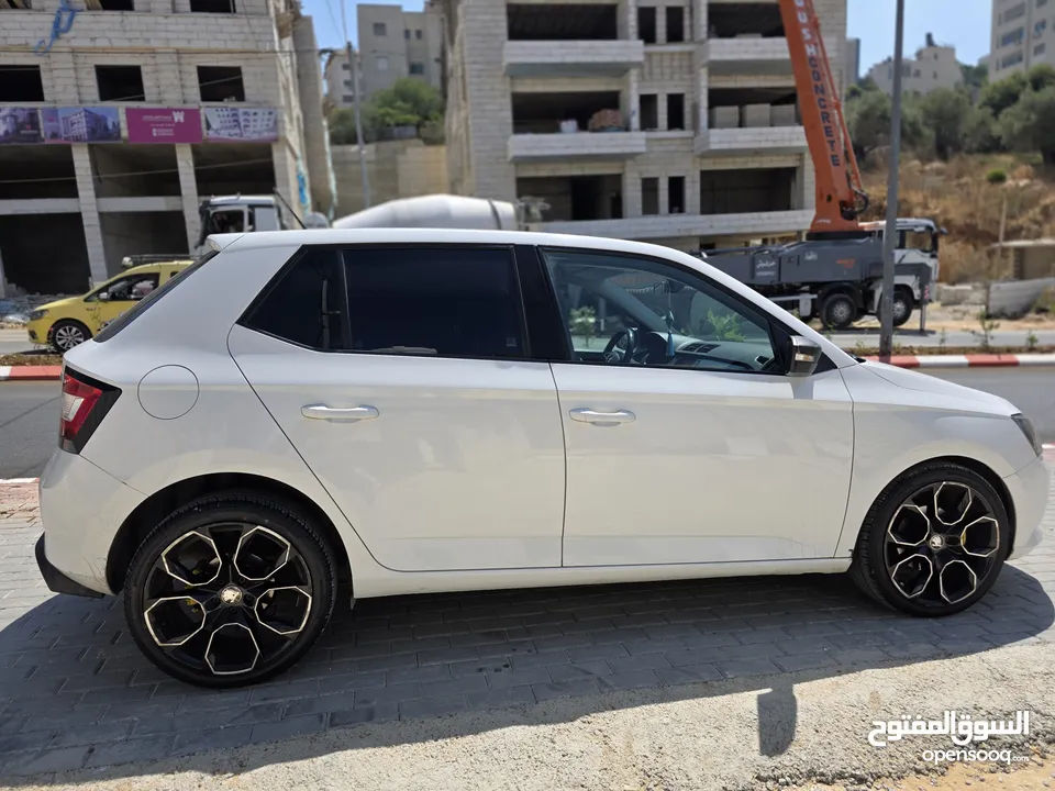 سكودا فابيا اوتومات بنزين ماتور 1200 تيربو ترخيص 2017