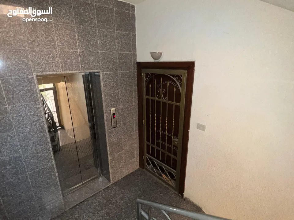 شقة طابق أرضي في أرقى مناطق أبونصير