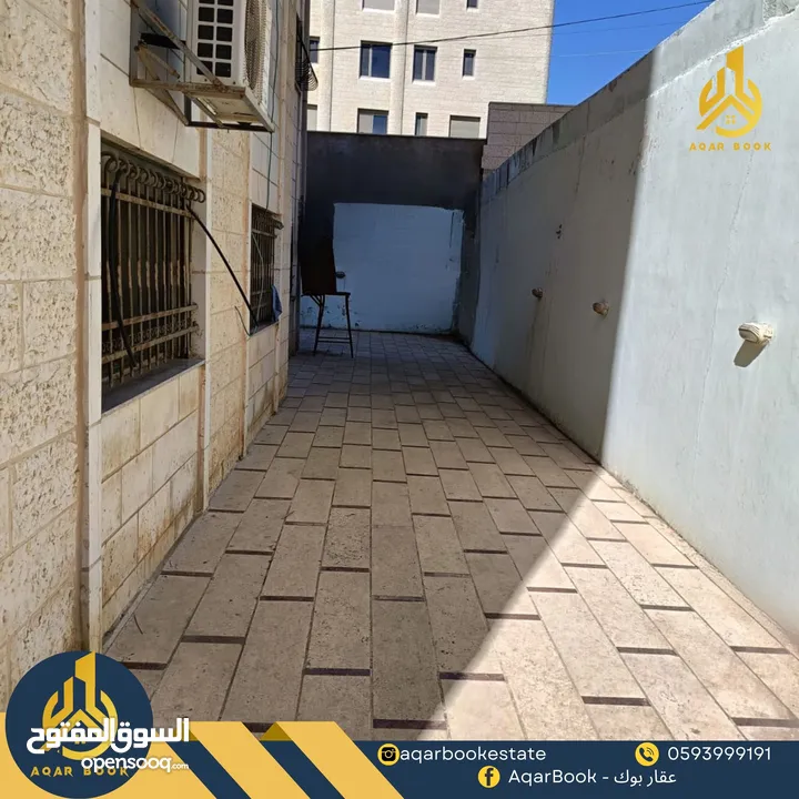 شقة مفروشة أرضية للإيجار مع ترس واسع