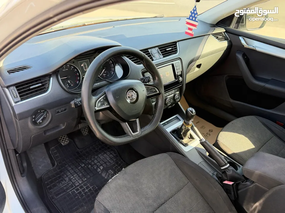 سكودا اوكتافيا 2015