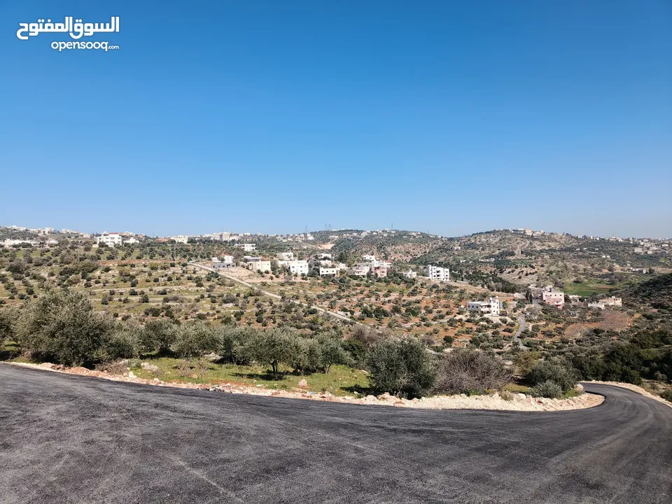 ارض مميزة للبيع غرب عمان حوض ام فروة مساحة 1385 متر