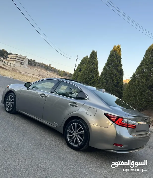 لكسز es300h بالكرتونة كرت ابيض للبيع المستعجل بسعر حرق