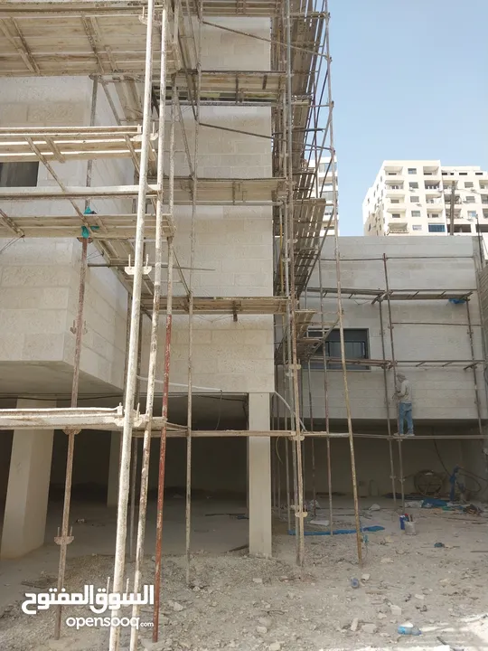 ابو عميد للمقاولاتتكحيل حجر وتلبيس حجر وقصارة داخلي وخارجي وقصارة عتيكوت وعمل شلالات عزل اسطح وجدران