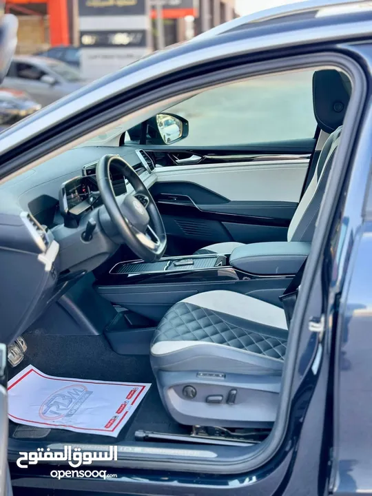 Volkswagen ID.6  - 2022