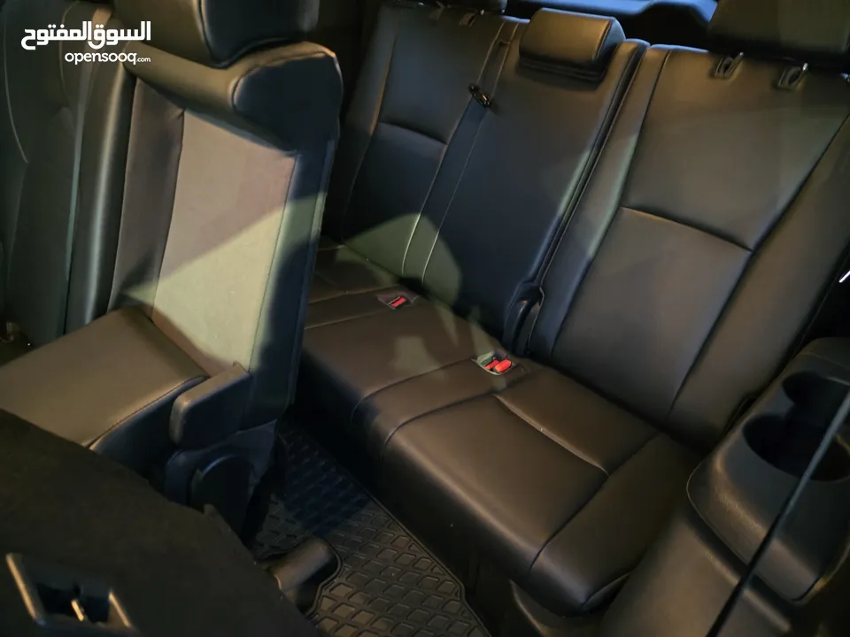 تويوتا هايلاندر 2020 هايبرد فحص كامل XLE فل كامل مع فتحه جمرك جديد بحالة الوكاله بسعر مغري