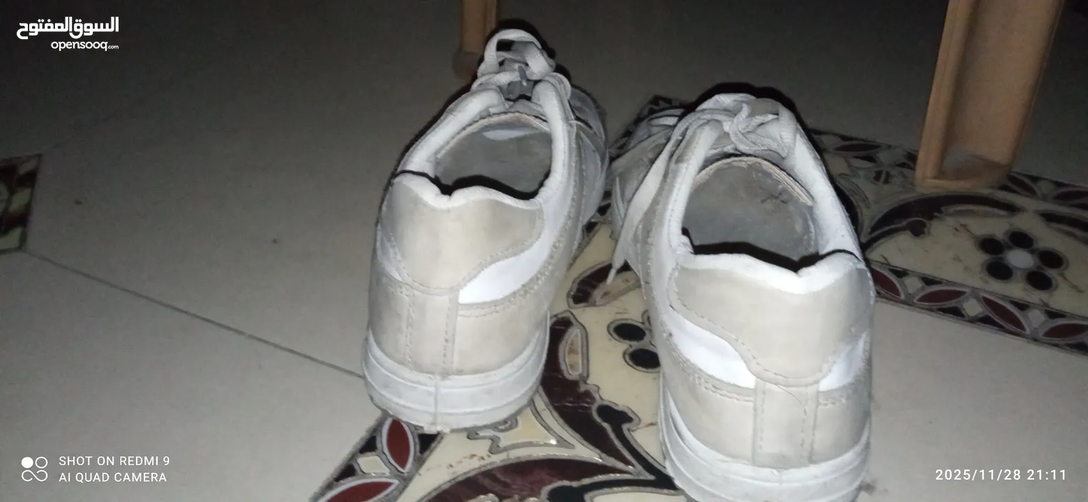 بوت من شركة نايكي نمرة 38