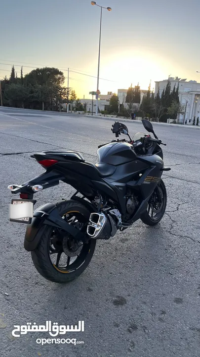Suzuki gixxer 250 sf بحالة الوكالة