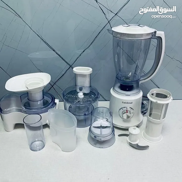 خلاط متعدد الوظائف من ماركة Universal العالميه. 1* 10  يحتوي الجهاز على 10 قطع متعدده لكل قطعه منها