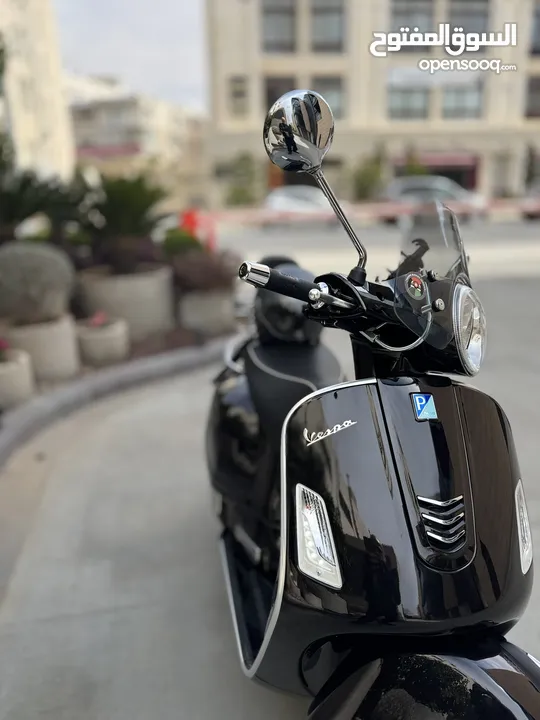 Vespa PIAGGIO GTS300 / Super clean / Black