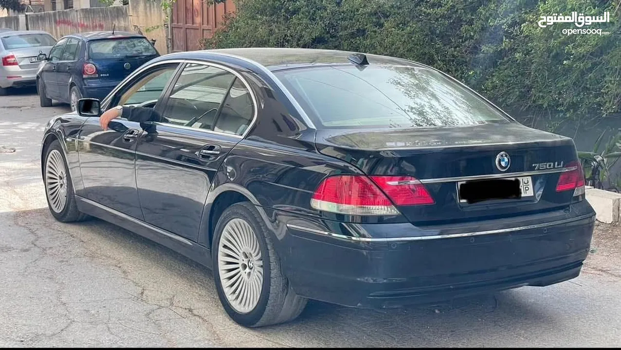 * BMW 730LI موديل 2008 لون اسود ، فرش لون بيج ، فل اضافات ، فتحة سقف، جنوط مغانيسيوم ، بلوتوث،