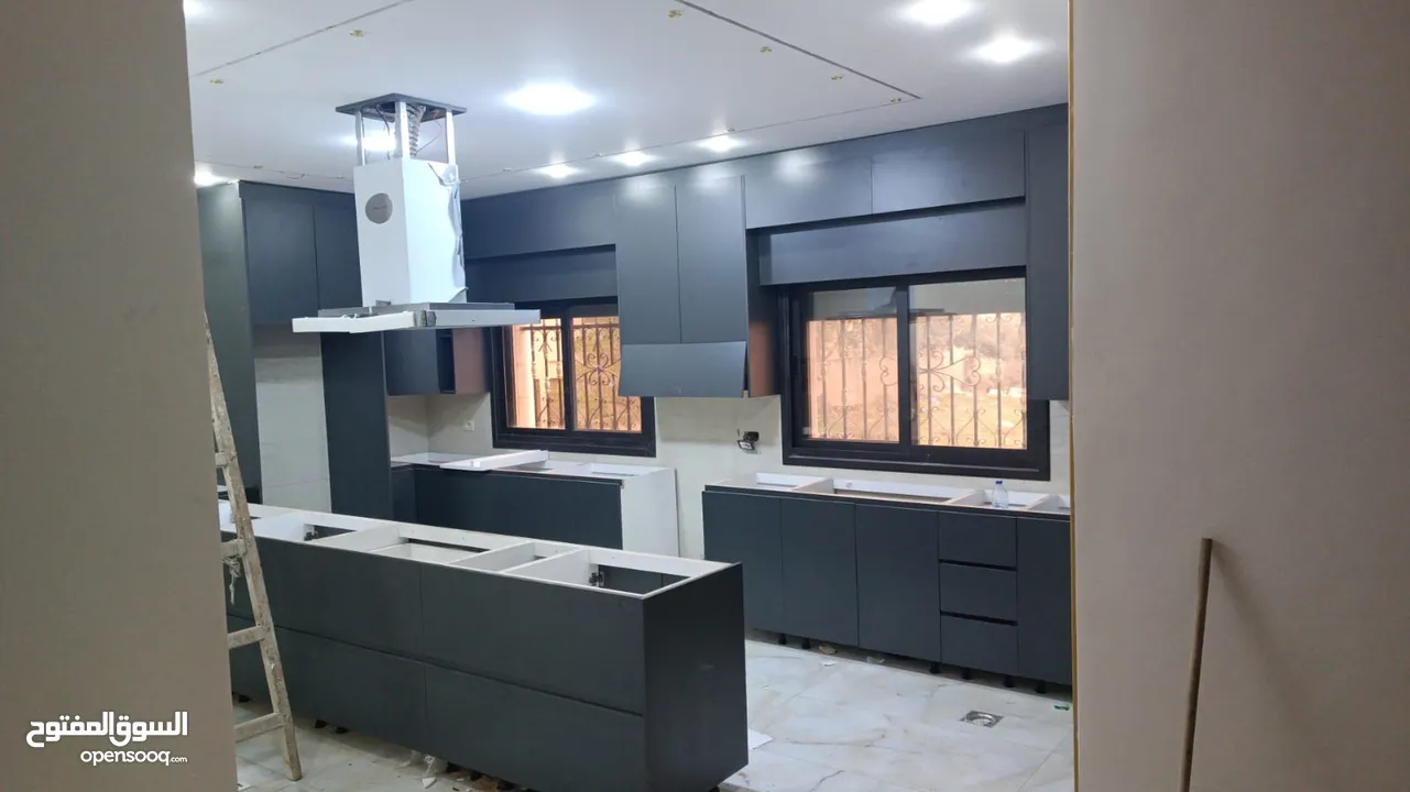 نجار متنقل معلم بأعمال النجارة الخشبية تفصيل تصميم صيانة بأفضل الأسعار في الاردن
