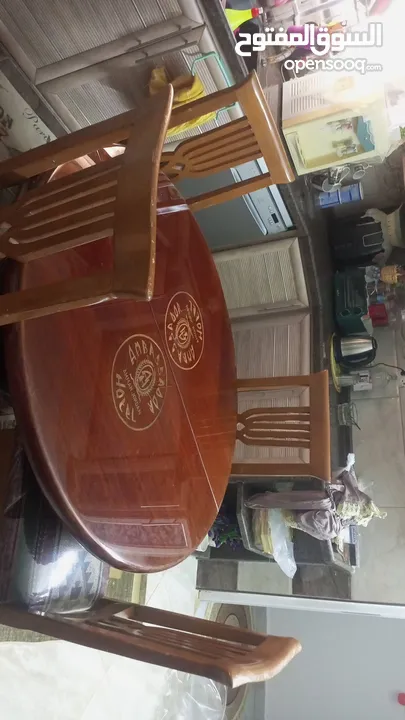 طاوله سفره مع اربع كراسي تفصيل ثقيل