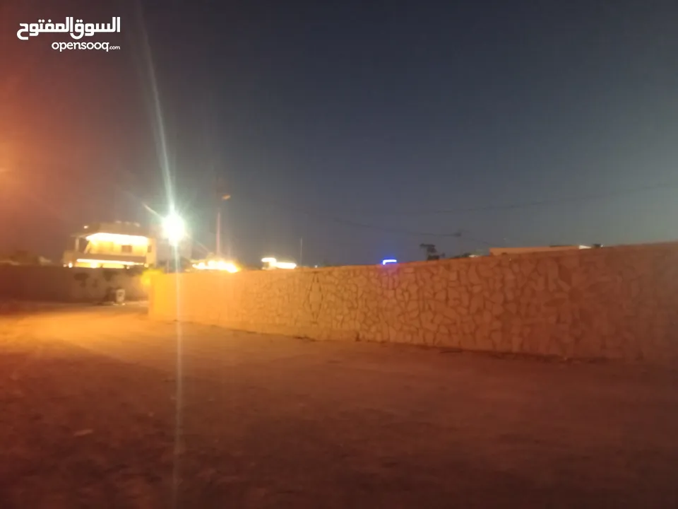معمل اجبان أو مخللات