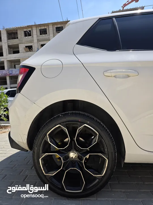 سكودا فابيا اوتومات بنزين ماتور 1200 تيربو ترخيص 2017