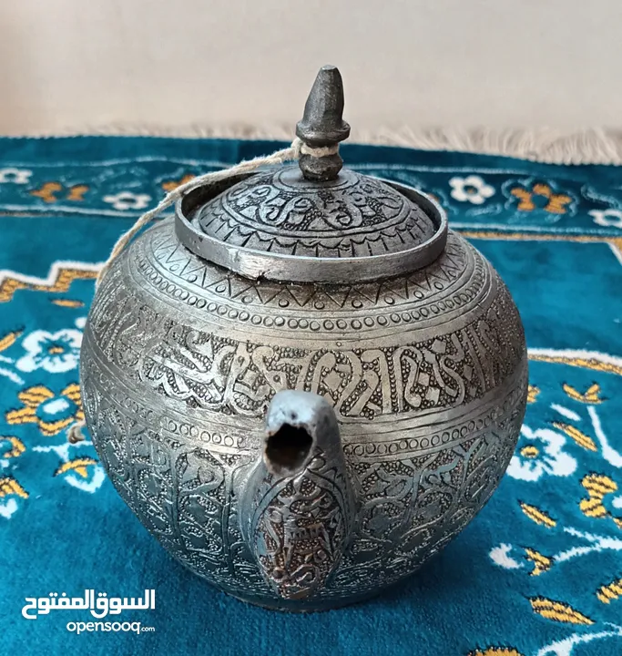 150 yıldan daha eski, çok nadir bulunan orijinal bir        ابريق نادر جدا اصلي sürahi