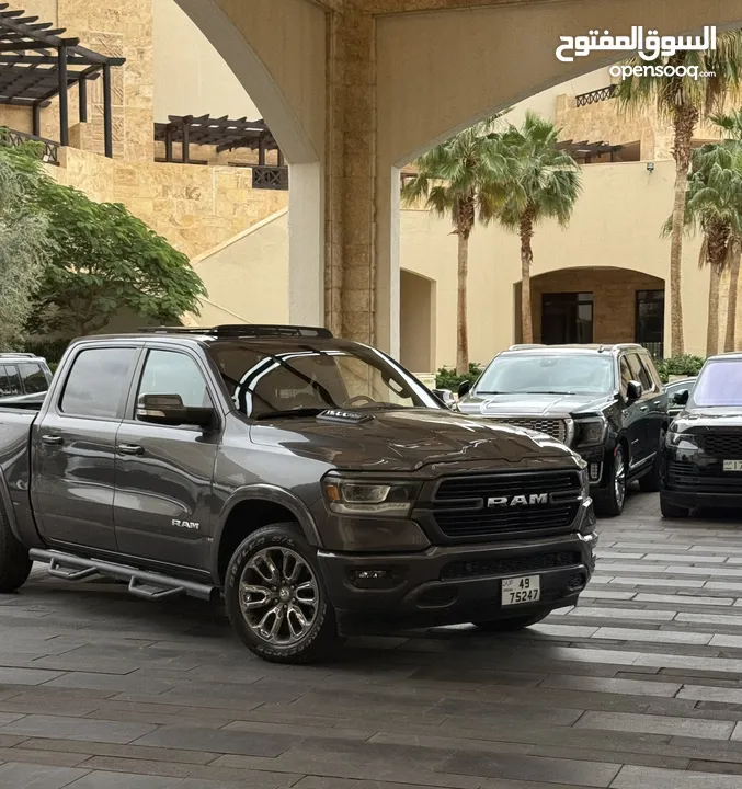 Dodge Ram 1500 Hemi / Laramie Trim 2020 (للبيع)