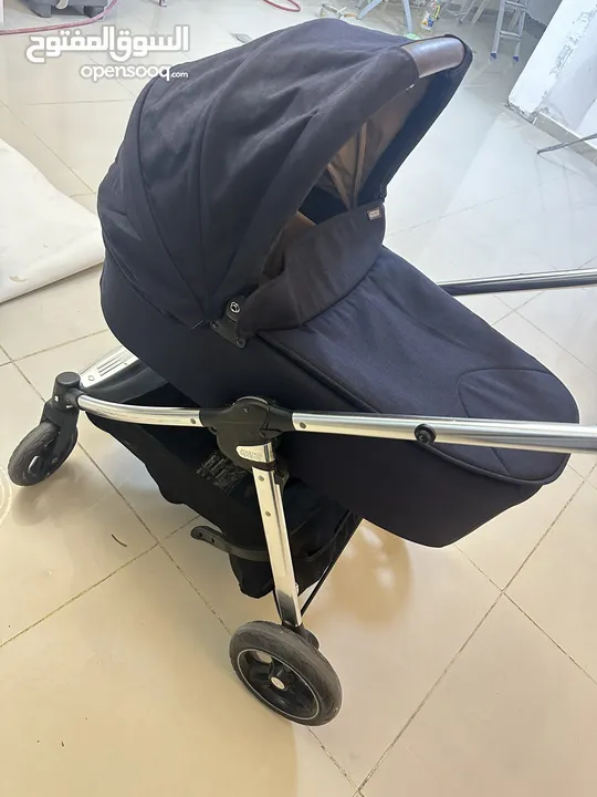 Mamas and papas flip xt3 stroller with carrycot