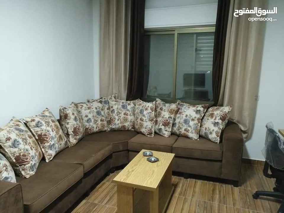 ستوديو للإيجار شارع الجامعه من المالك مباشرة