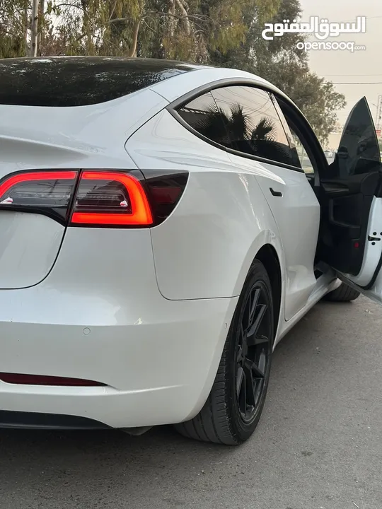 تسلا موديل 3 لون أبيض لؤلؤي 2022 Tesla model 3 . 2022