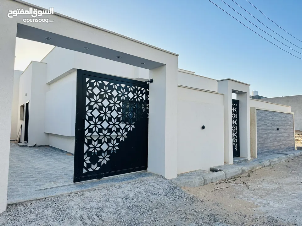 منزل ارضي للبيع في تاجوراء بالقرب من مسجد ومدرسة موسا كوسا