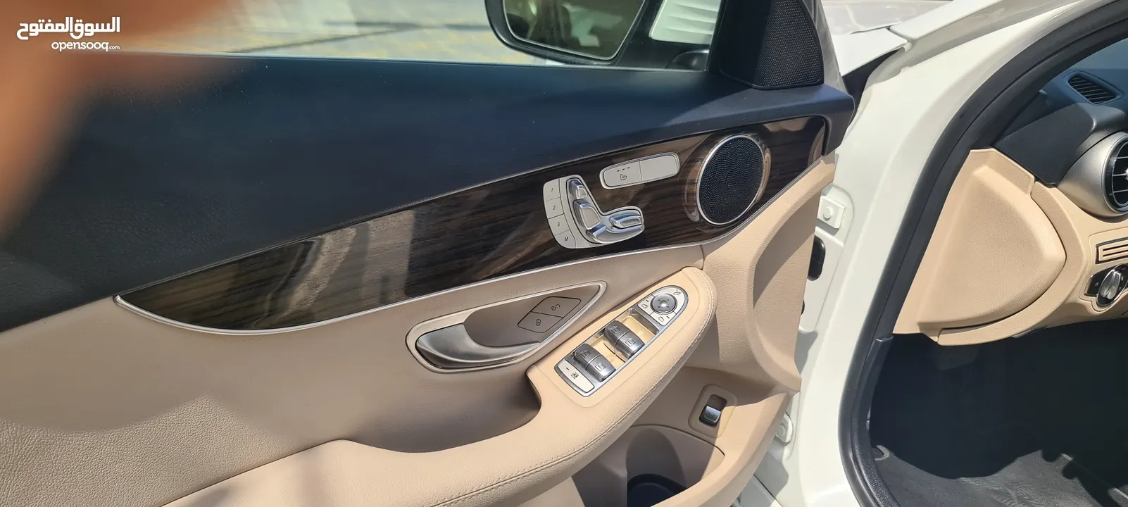مرسيدس بنز C300 AMG موديل 2018 بحالة ممتازة