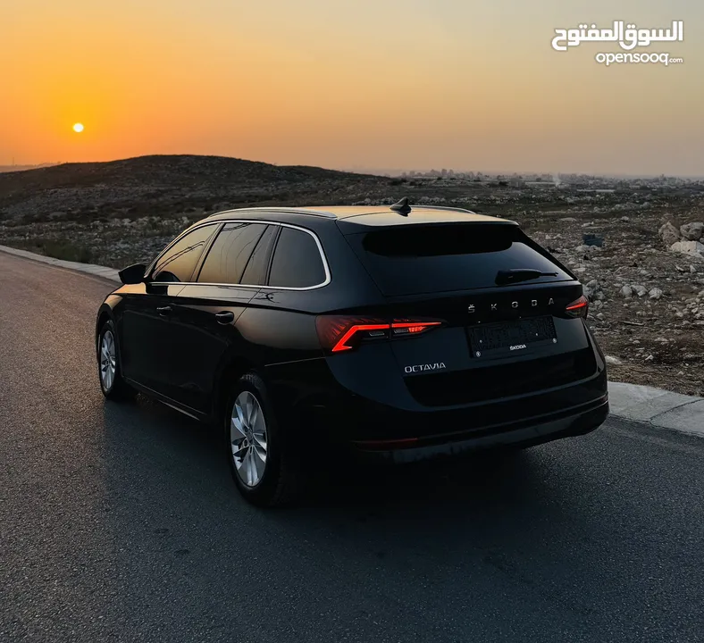 اوكتافيا 2021/20 بالنايلون منمرة من اربع شهور حررق سعرر 95.000 شيكل كاش و نهاائي