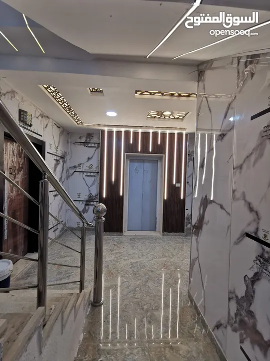 شقة مميزة تشطيب سوبر ديلوكس للبيع السلط طابق ثاني (قرب جسر دبابنه) مقابل منزل د عبدالله نسور