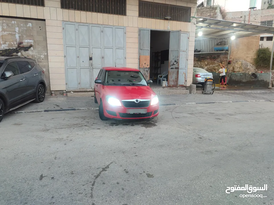 سكودا فابيا بنزين برايفت جير عادي 2013