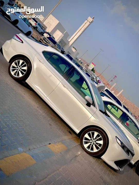 TOYOTA CAMRY HYBRID