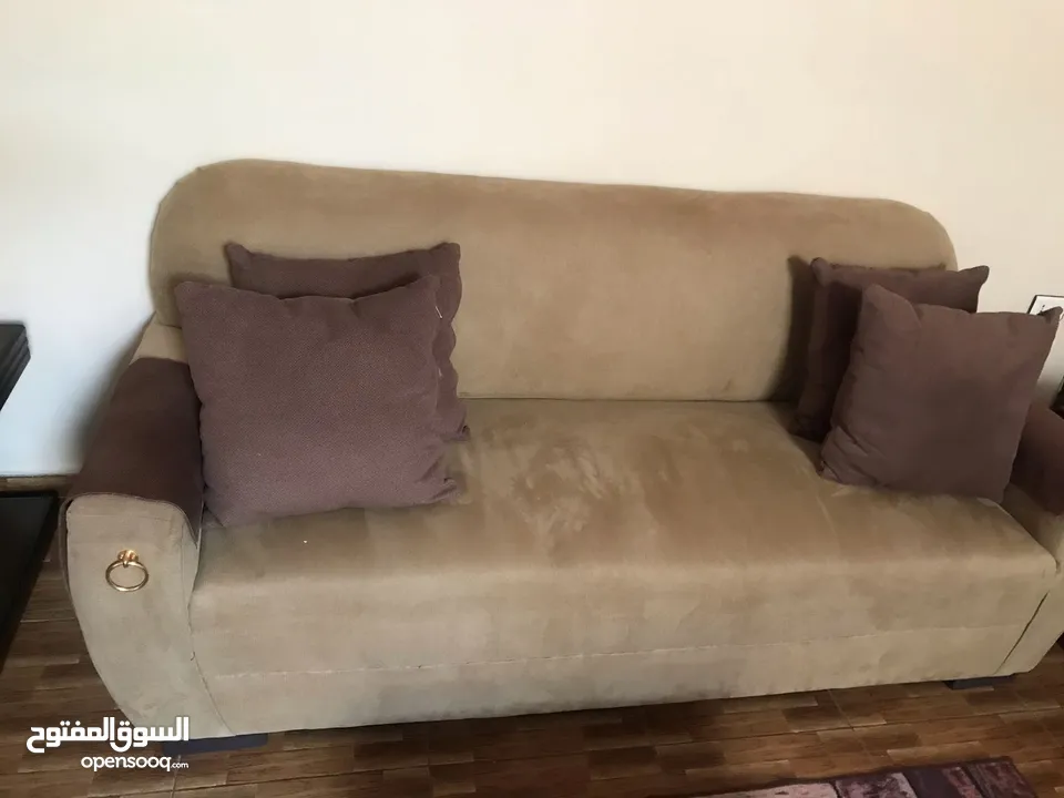 طقم كنب 8 مقاعد استعمال قليل جدا