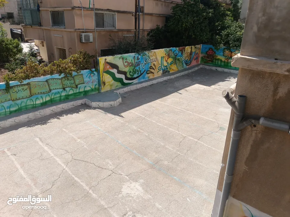مدرسة وروضة للبيع بسعر مغري