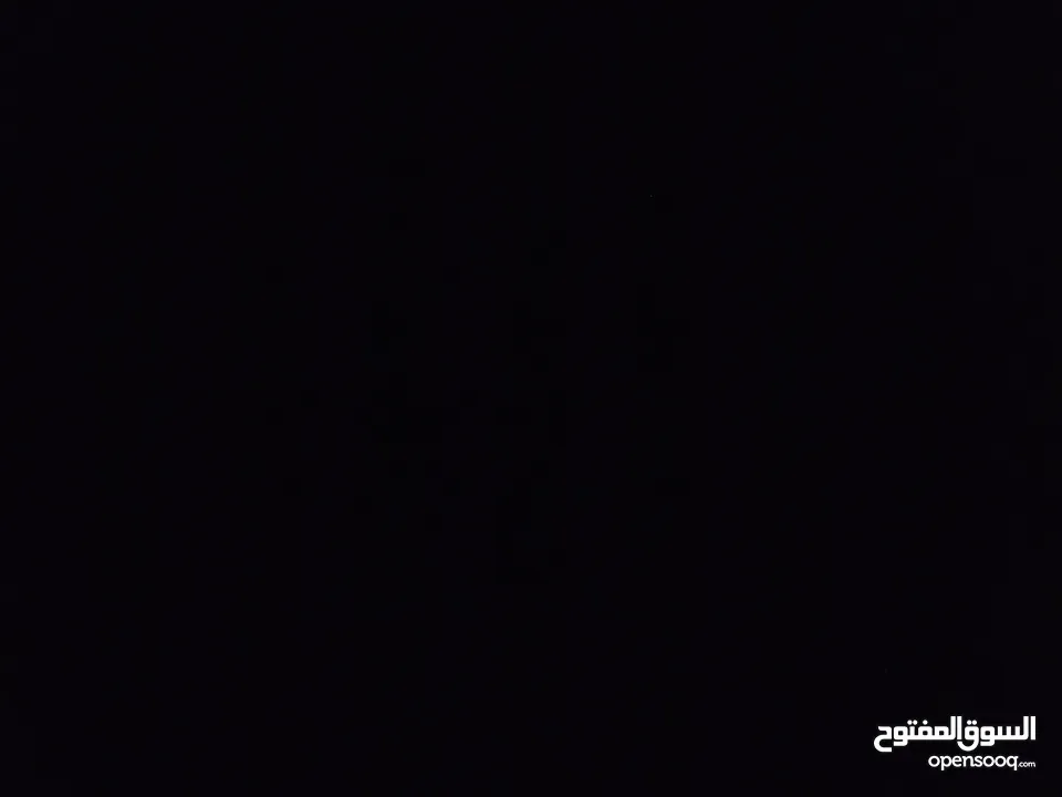 شاشه نوع ديل بحالة ممتازة للبيع