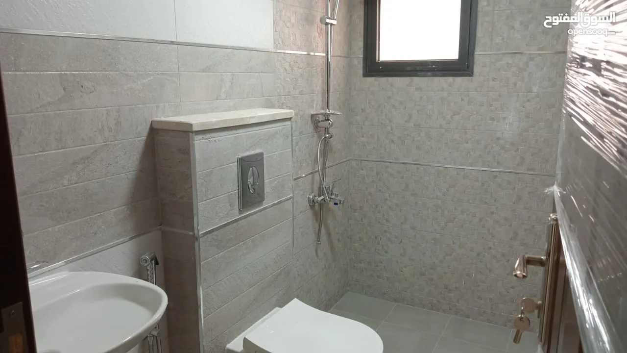 شقة طابو للبيع كاش فقط، نابلس المخفية قرب سوبر ماركت مطاوع عمارة المحسن الطابق الثاني ويوجد مصعد ووا