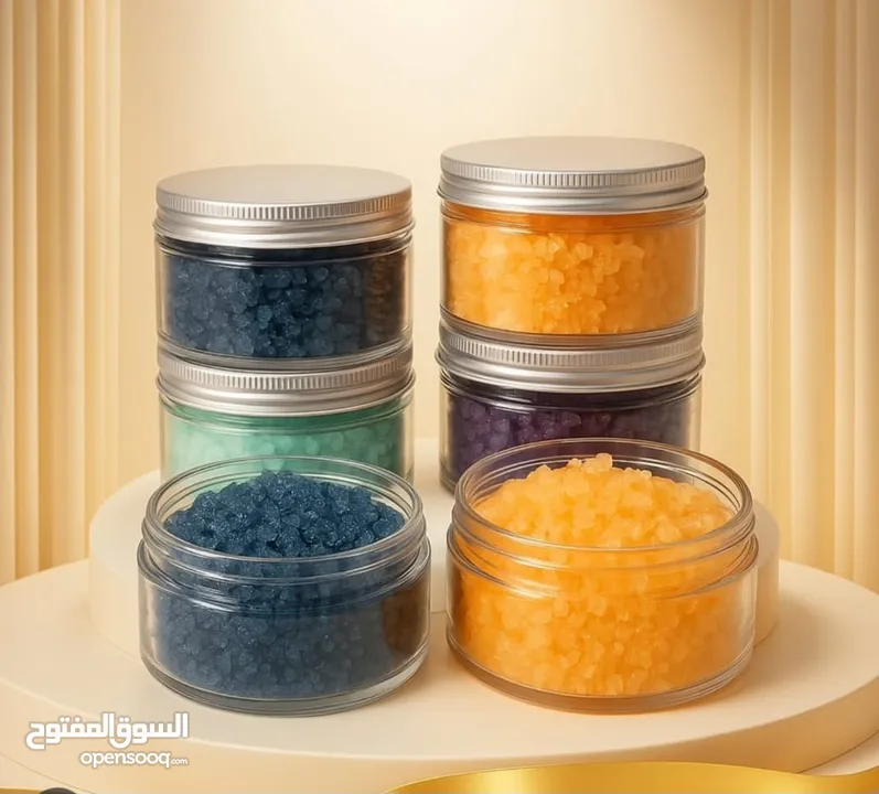 مستحضرات تجميل (سكراب للجسم-سكراب للقدمين-كريم مرطب-صابون من مواد طبيعيه -ليفه).من ecrets of scents