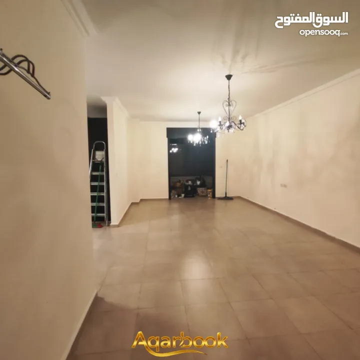 شقة غير مفروشة للايجار  المصايف - بالقرب من سوبر ماركت بيروت