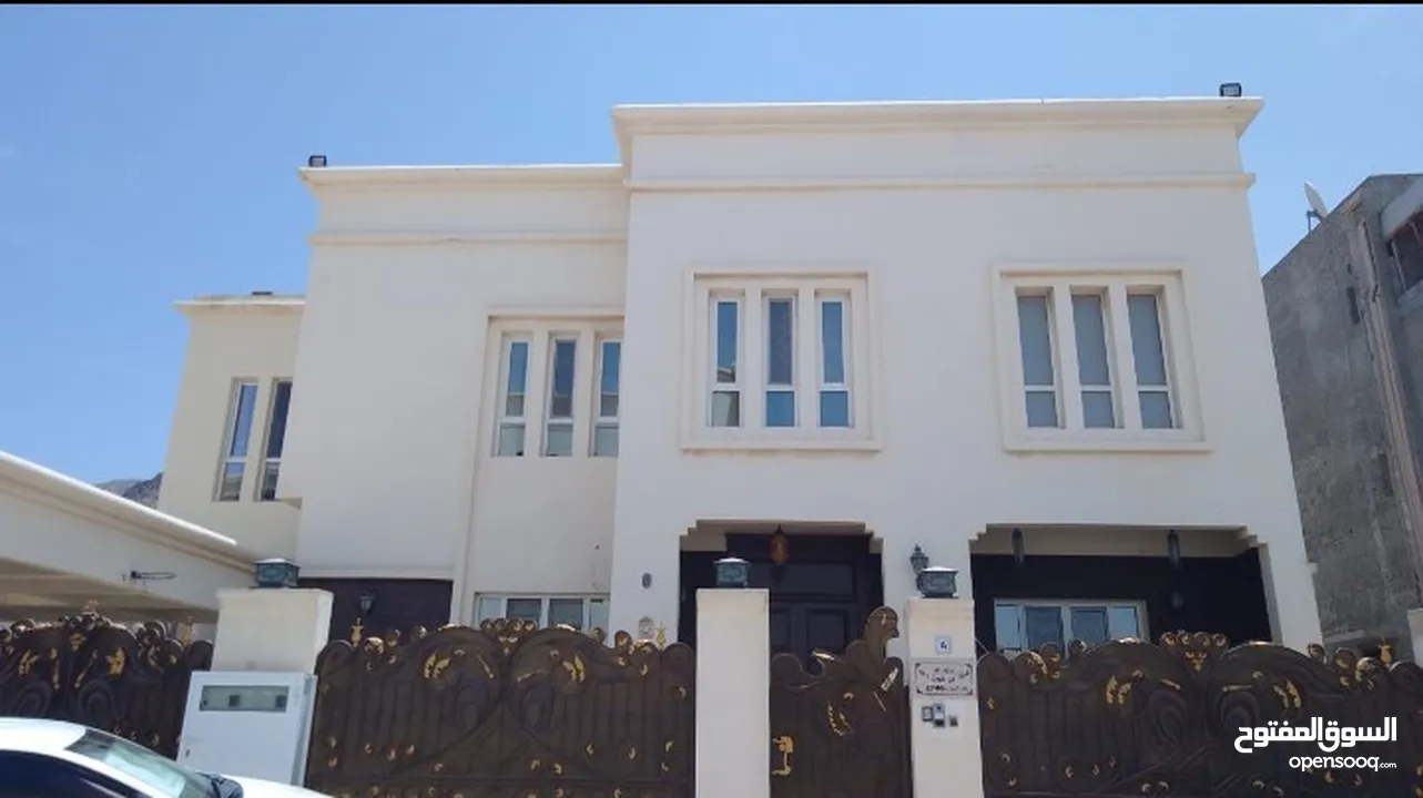 13 Bedrooms Villa for Sale in Bausher REF:833R